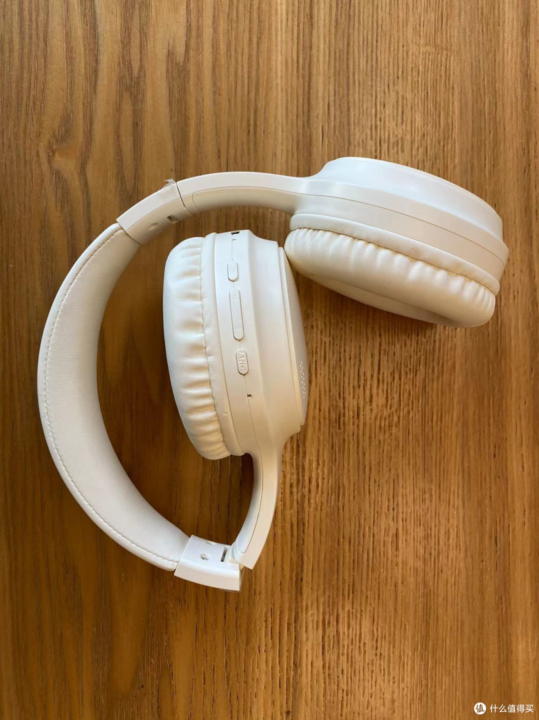 告别通勤噪音!西圣H1让打工人无痛享受音乐