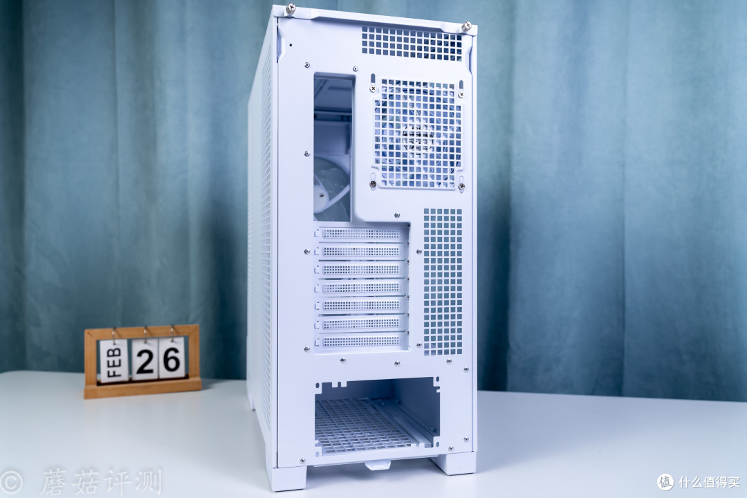 功能全面,散热优秀,微星MPG VELOX 300R AIRFLOW PZ刀锋300机箱