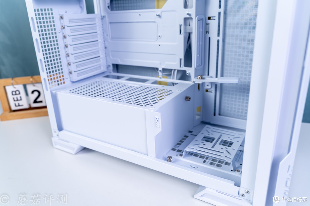 功能全面,散热优秀,微星MPG VELOX 300R AIRFLOW PZ刀锋300机箱