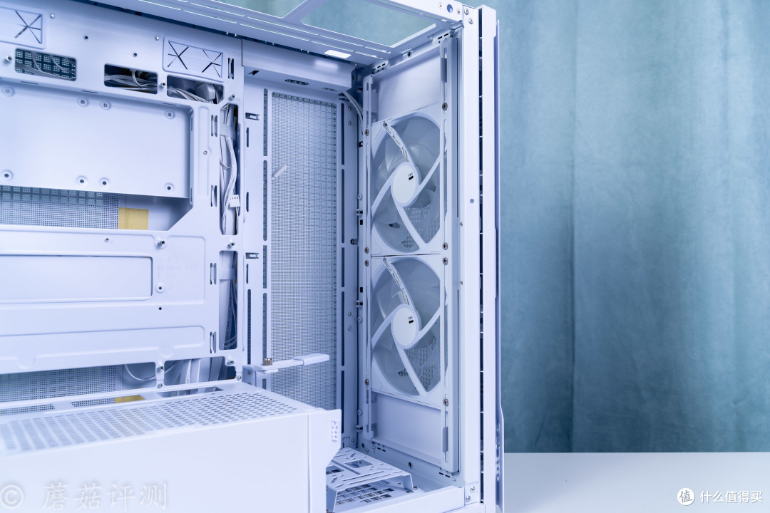 功能全面,散热优秀,微星MPG VELOX 300R AIRFLOW PZ刀锋300机箱