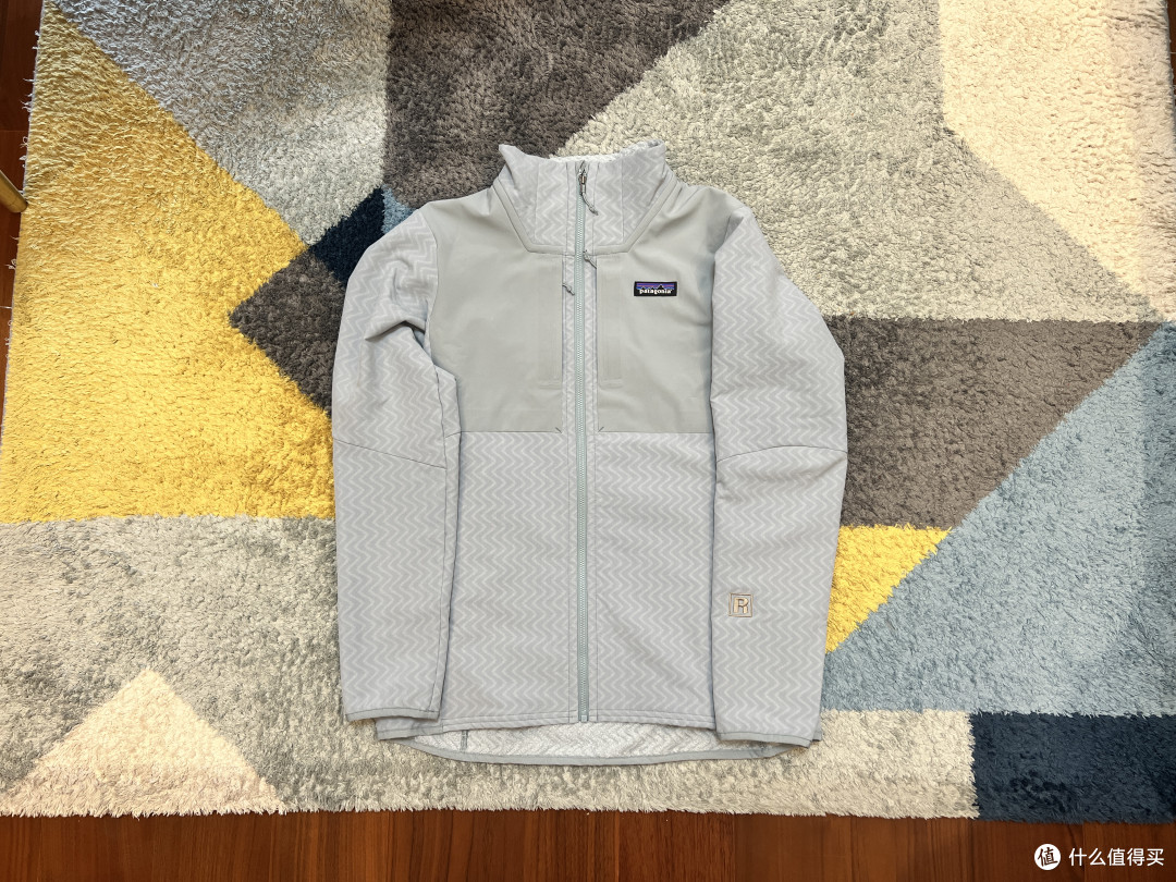 晒晒最近给媳妇买的新衣服——巴塔R2 CrossStrata