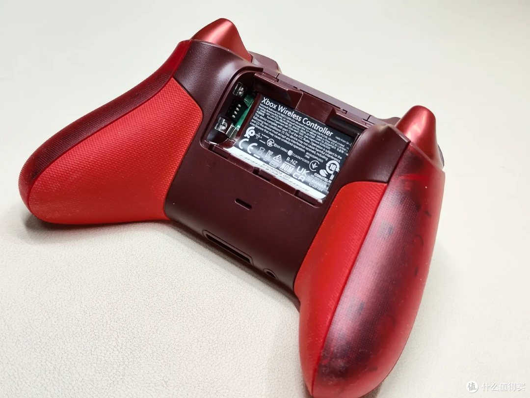 Xbox无线手柄，蓝牙双模+全新分享按键，动作游戏玩家时刻掌控