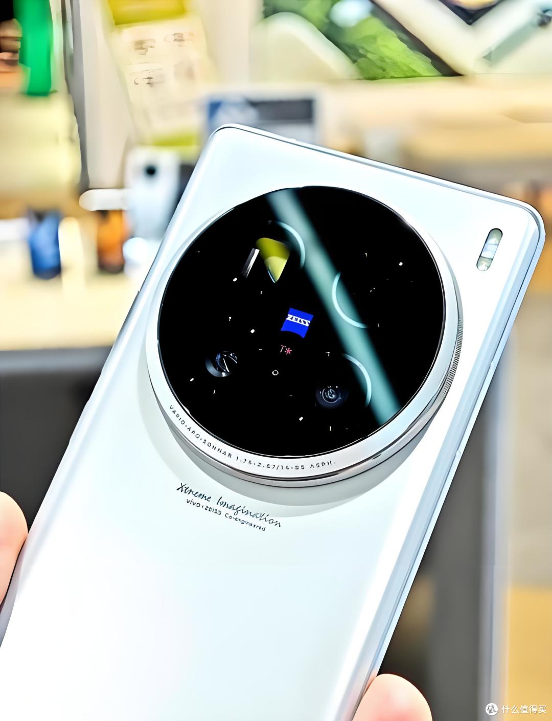 友商沉默!vivo X200 Ultra拍照封神,全焦段碾压一英寸主摄