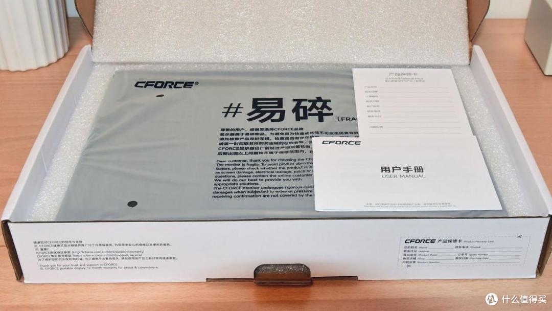 4K、OLED、ΔE＜1！修图党的便携神器——CFORCE 116T使用有感