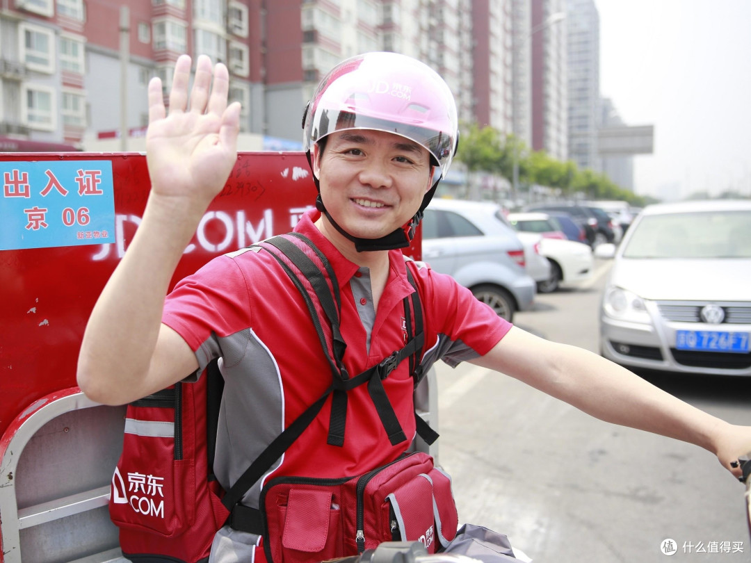 美团闪购PK京东：即时零售与自营货仓哪个强