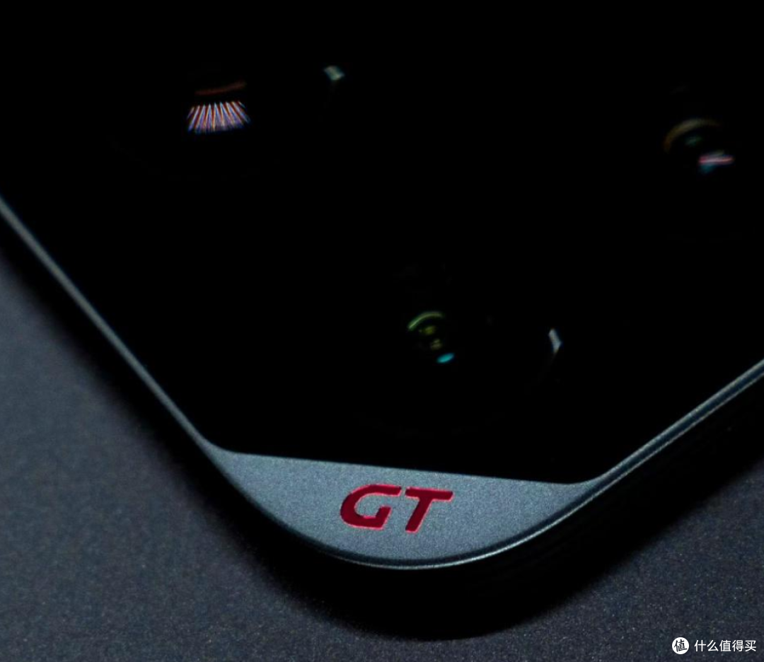 荣耀GT Pro对决真我GT7:旗舰双雄鏖战,谁能主宰中高端市场?