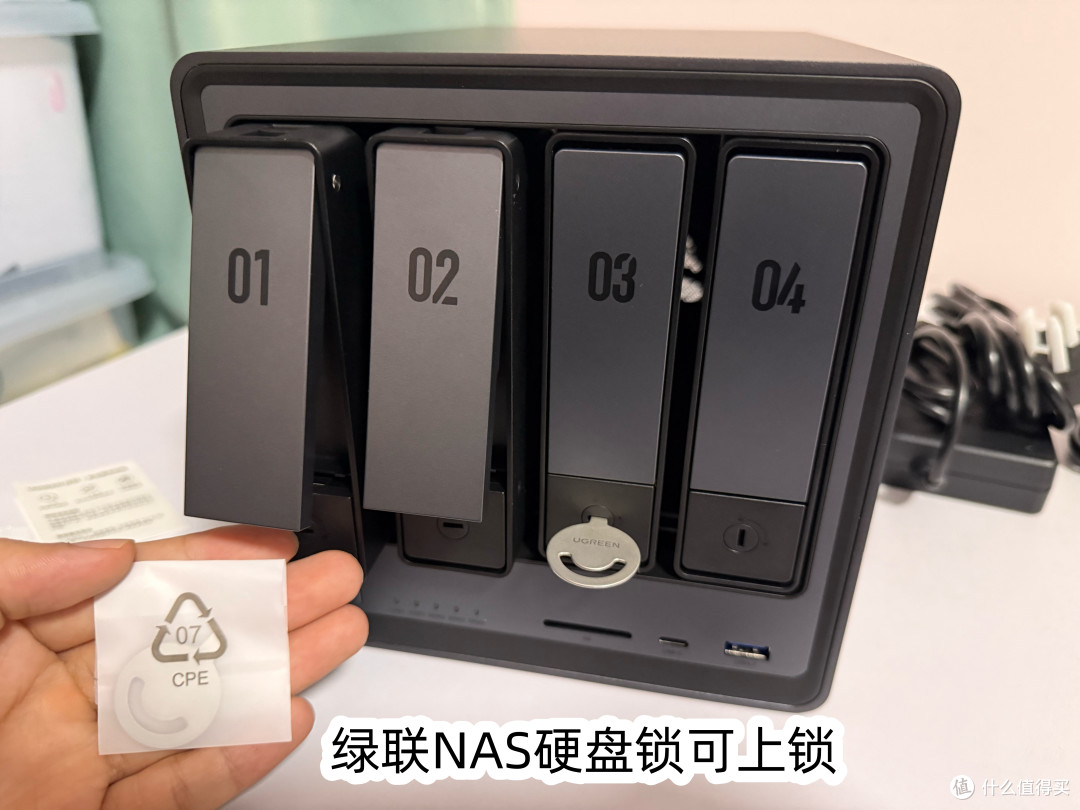 新电视投影怎么搭NAS免费看大片?(绿联NAS DXP4800最新系统测评