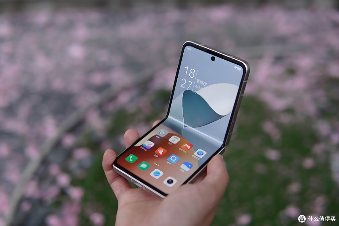 人人买得起折叠屏,12GB+512GB仅2479元,比华为便宜5000元