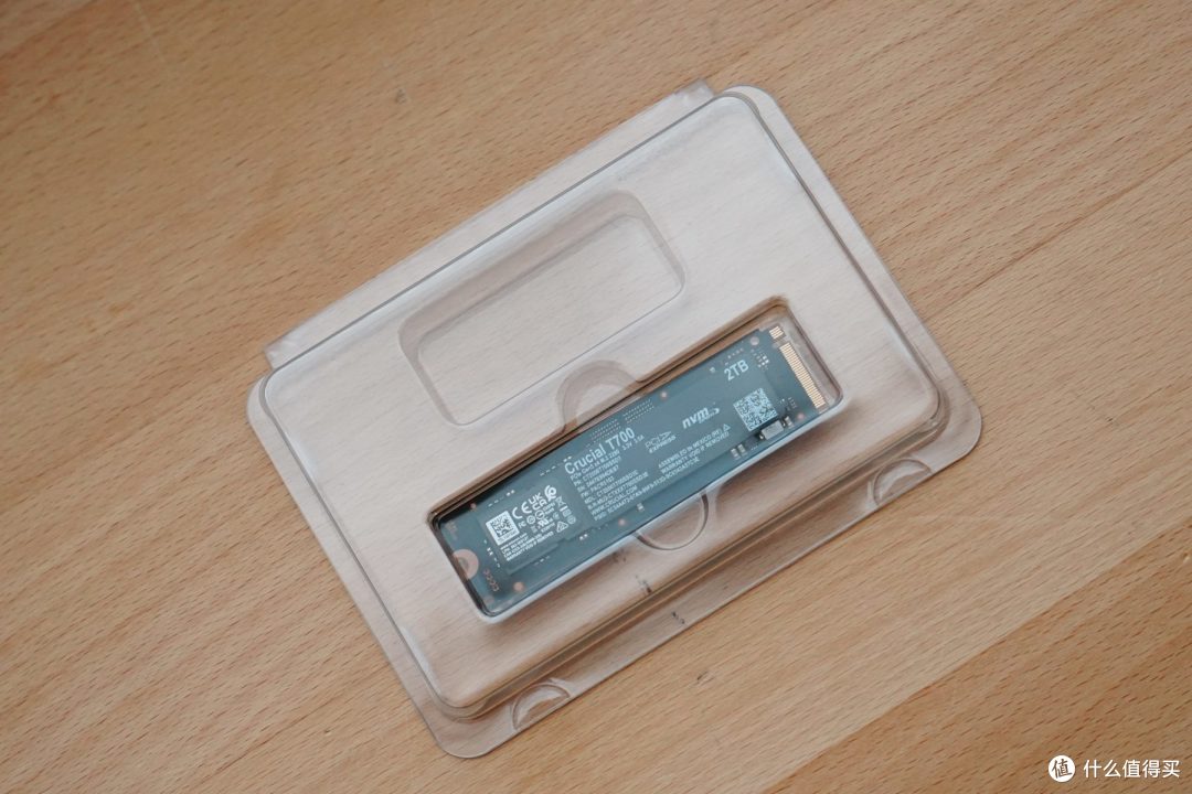 全球首款量产PCIe 5.0固态硬盘,英睿达T700 Pro速度快到飞起