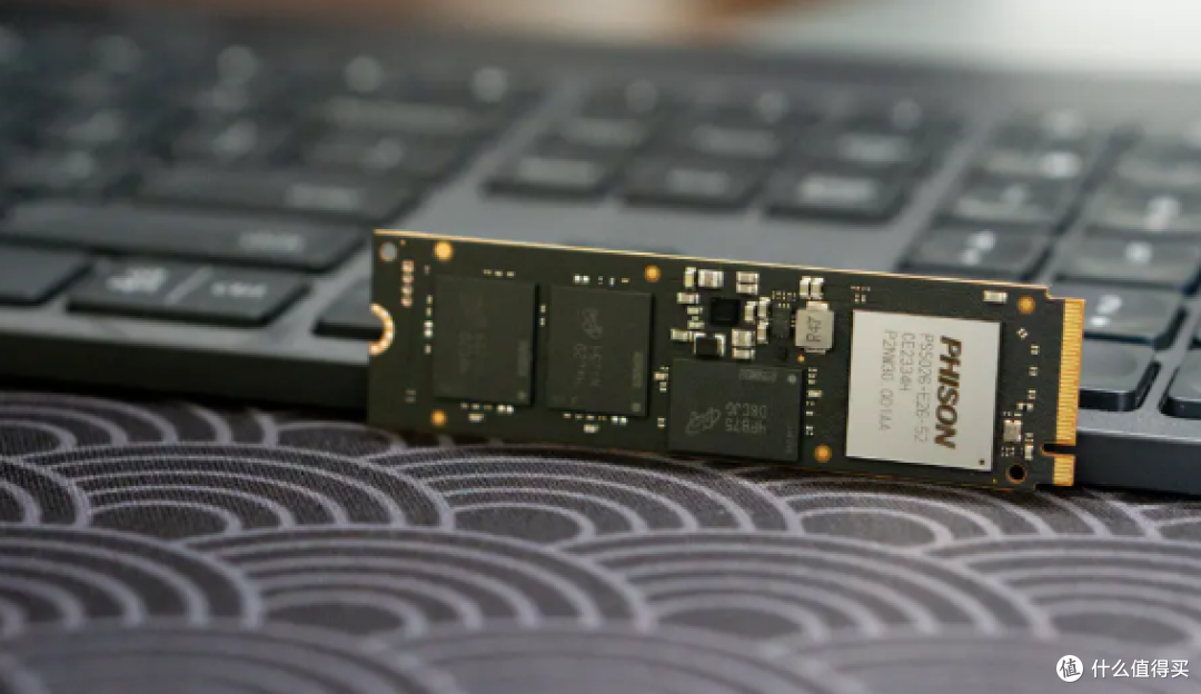 全球首款量产PCIe 5.0固态硬盘,英睿达T700 Pro速度快到飞起
