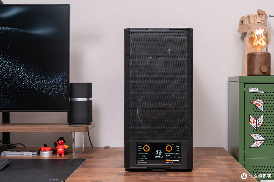升级屏显秒变 “科技潮品”,联力 LANCOOL 207 Digital 装机展示