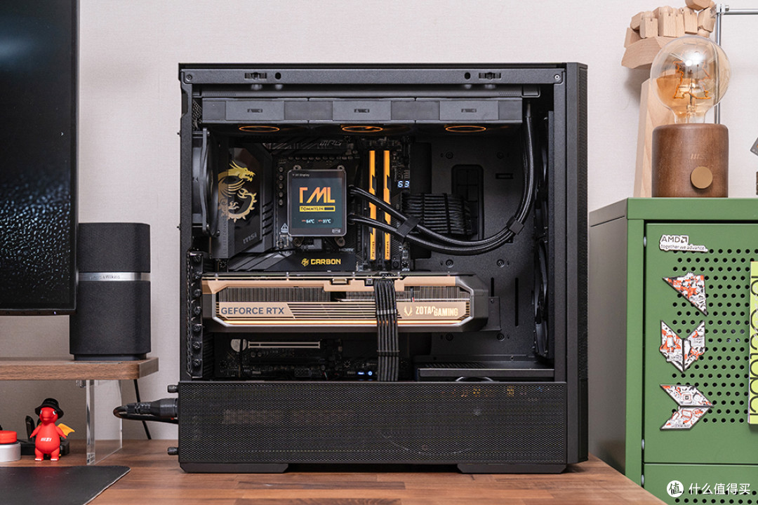 升级屏显秒变 “科技潮品”,联力 LANCOOL 207 Digital 装机展示