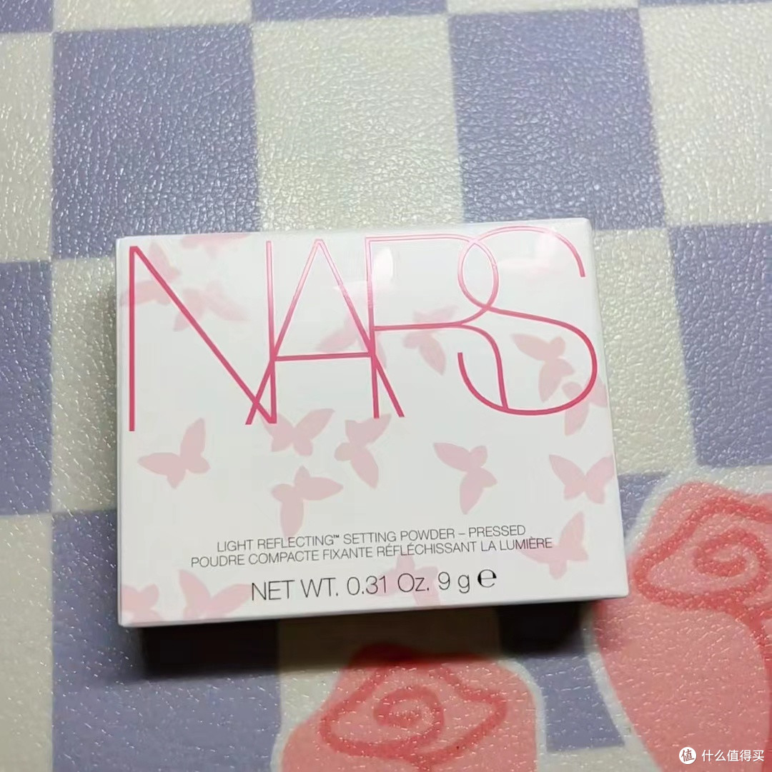 NARS 蝴蝶效应限定粉饼,春日妆容好选择