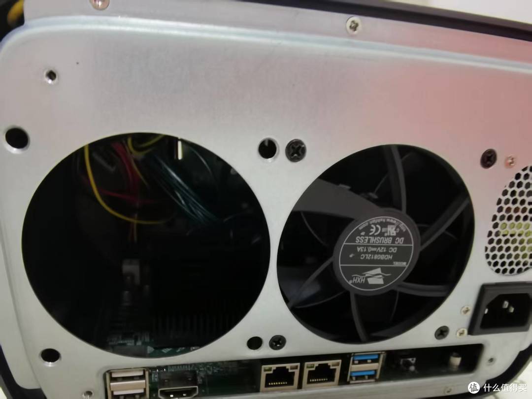 两把12V 0.13A的风扇