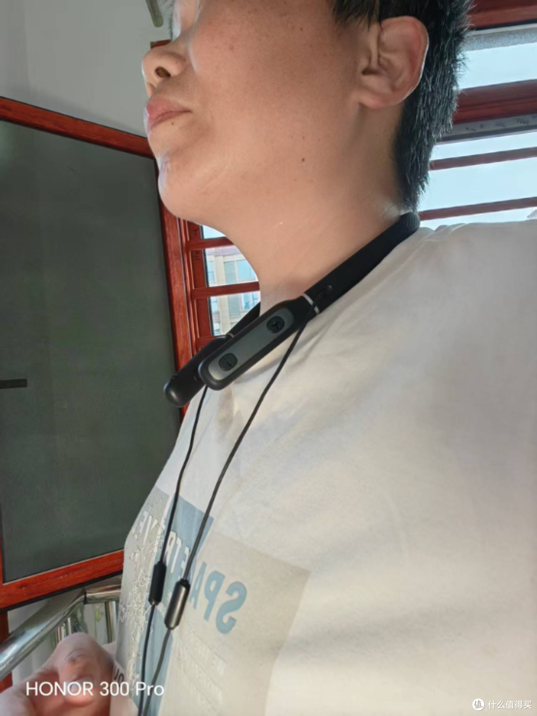 中声TC1600-N5助听器：8核DSP降噪+长续航，让父母重拾社交自信