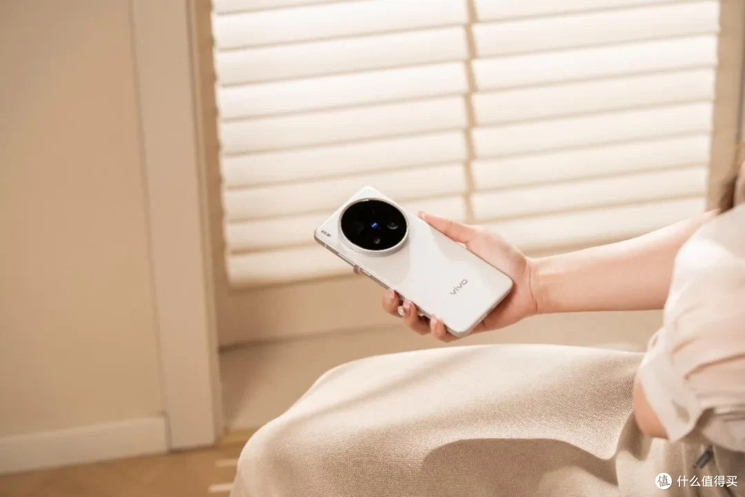 vivo X200 Ultra测评:蔡司三主摄+增距镜,效果究竟有多离谱?