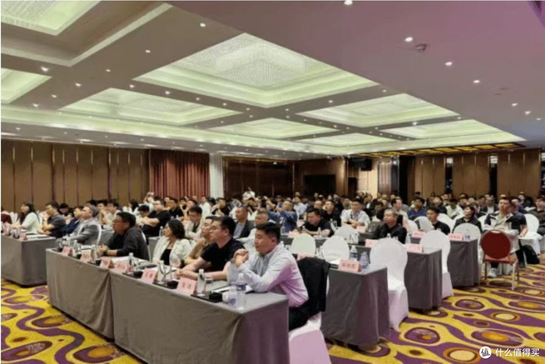 圆满收官!方图集团 2025 全球新品首发盛典暨答谢宴高光落幕!