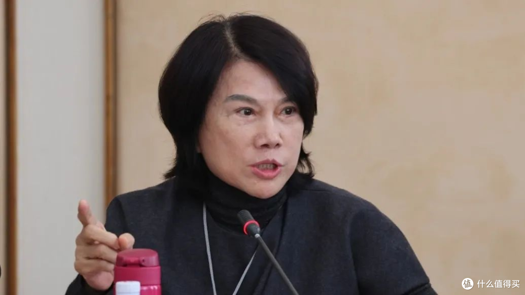 董明珠高票连任格力电器董事,迈入第五个三年任期