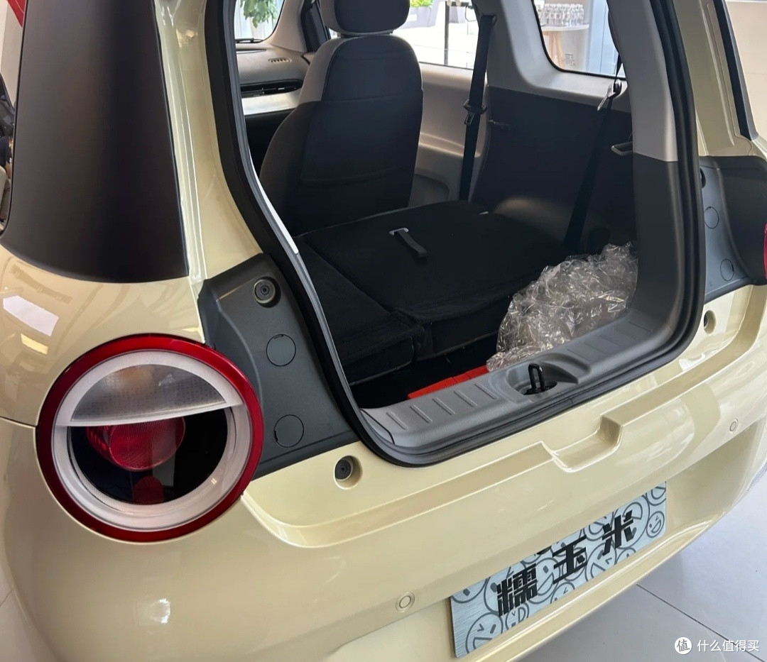 长安糯玉米：小巧灵活的纯电动车