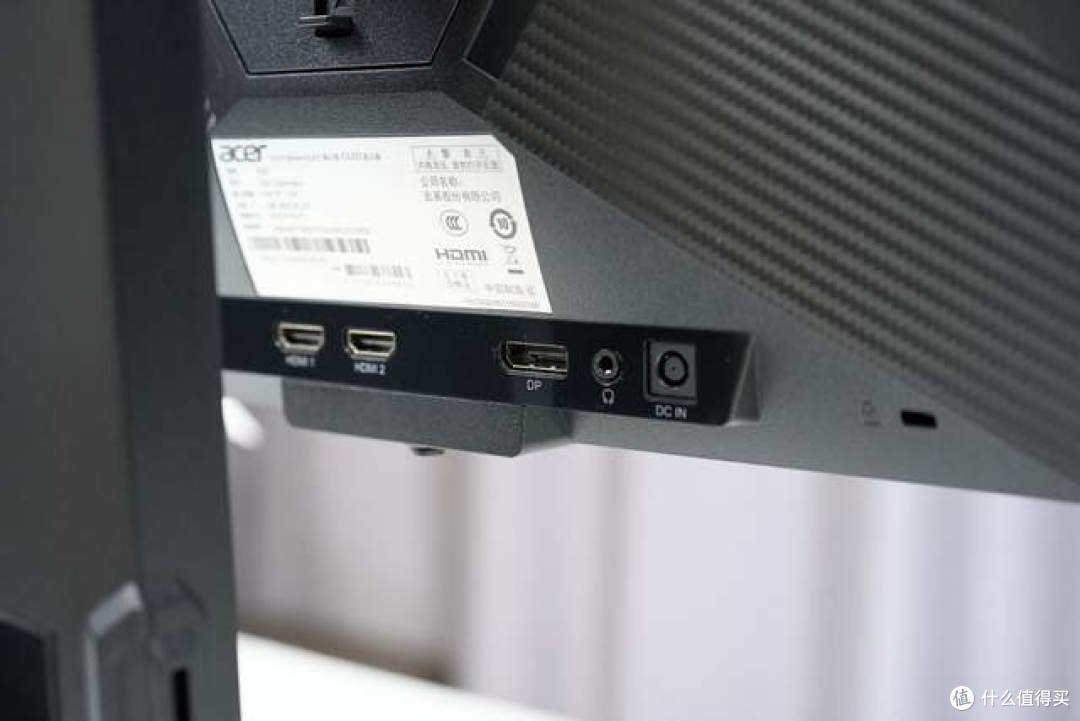 QD-OLED有那么神?一眼难忘的4K视觉惊艳 掠夺者X32 V2详测