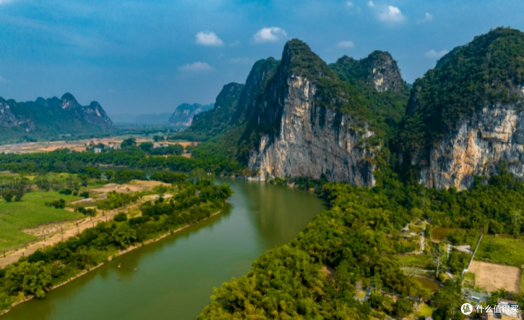 花山岩画景区旅游攻略:探秘千年岩画,邂逅壮美山水