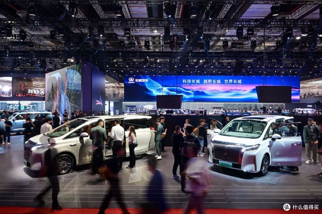 为用户而变!魏牌全新“双山”登陆2025上海国际车展