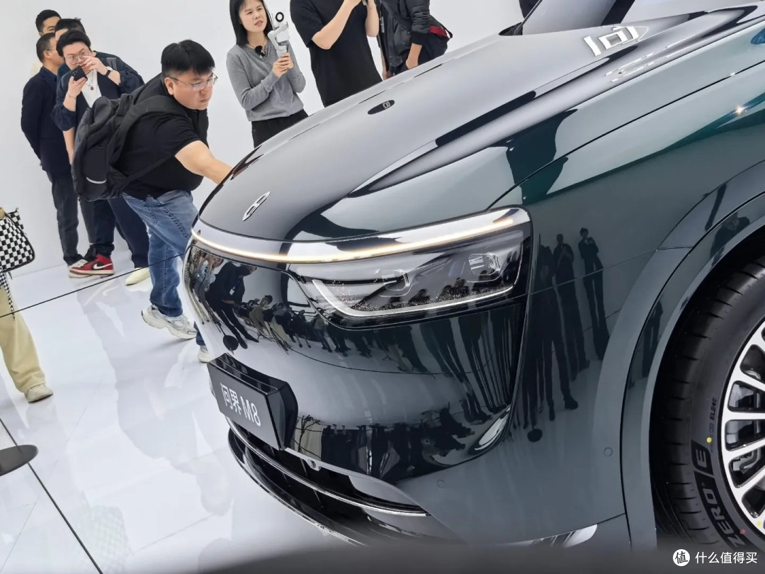 虽然不能去上海车展现场参展，但是问界M8真的让我很心动。