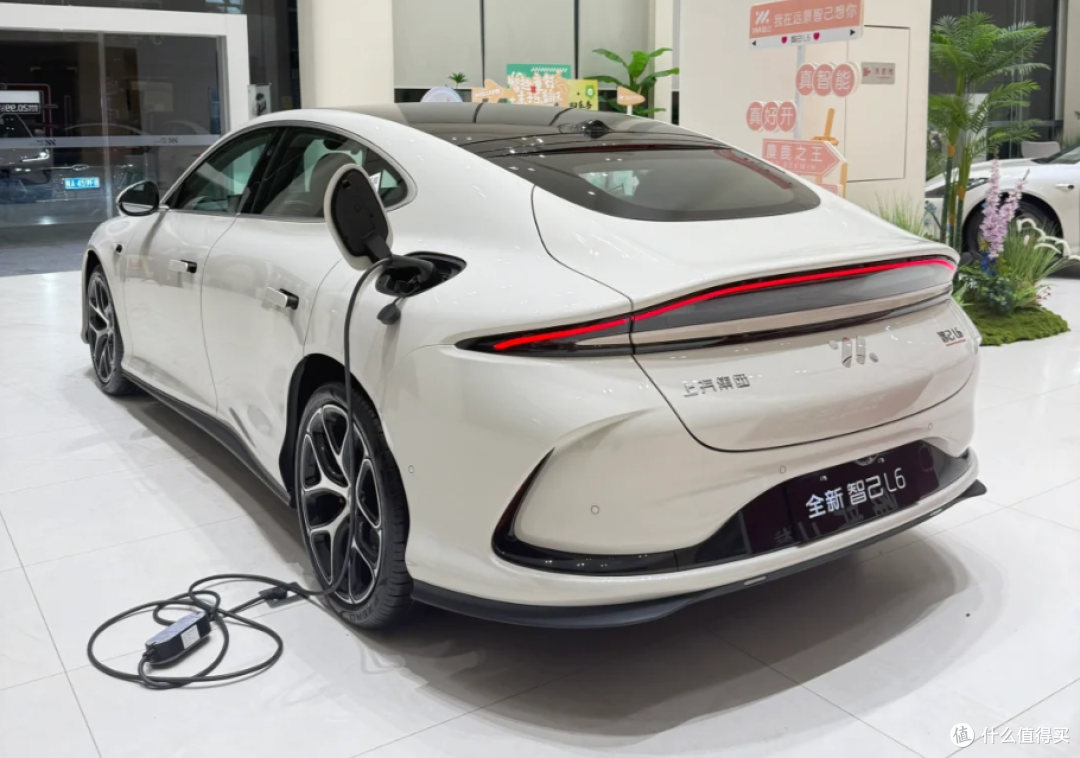 解锁未来驾趣，2025款智己L6试驾手记