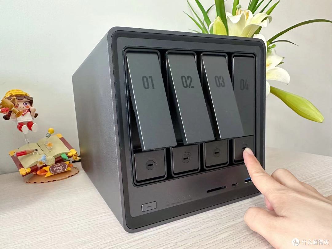 绿联DXP4800破解了我的育儿焦虑,学习娱乐储存全不误|NAS分享