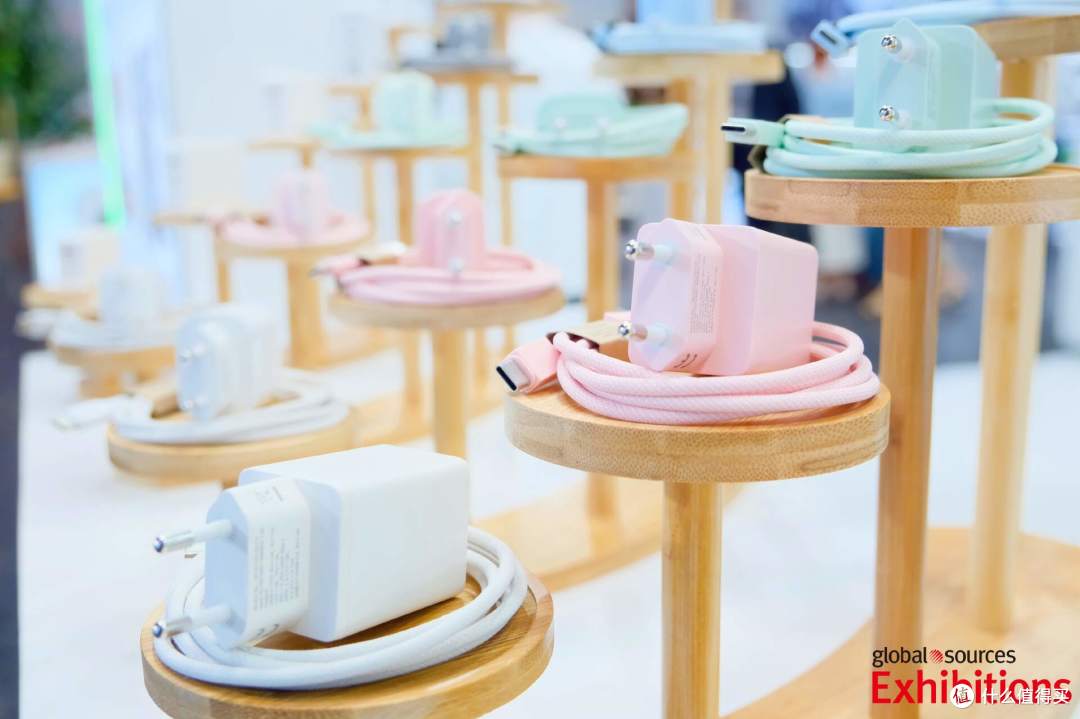 小巧便捷、性能拉满,香港环球资源电子展(一期)数据线趋势观察