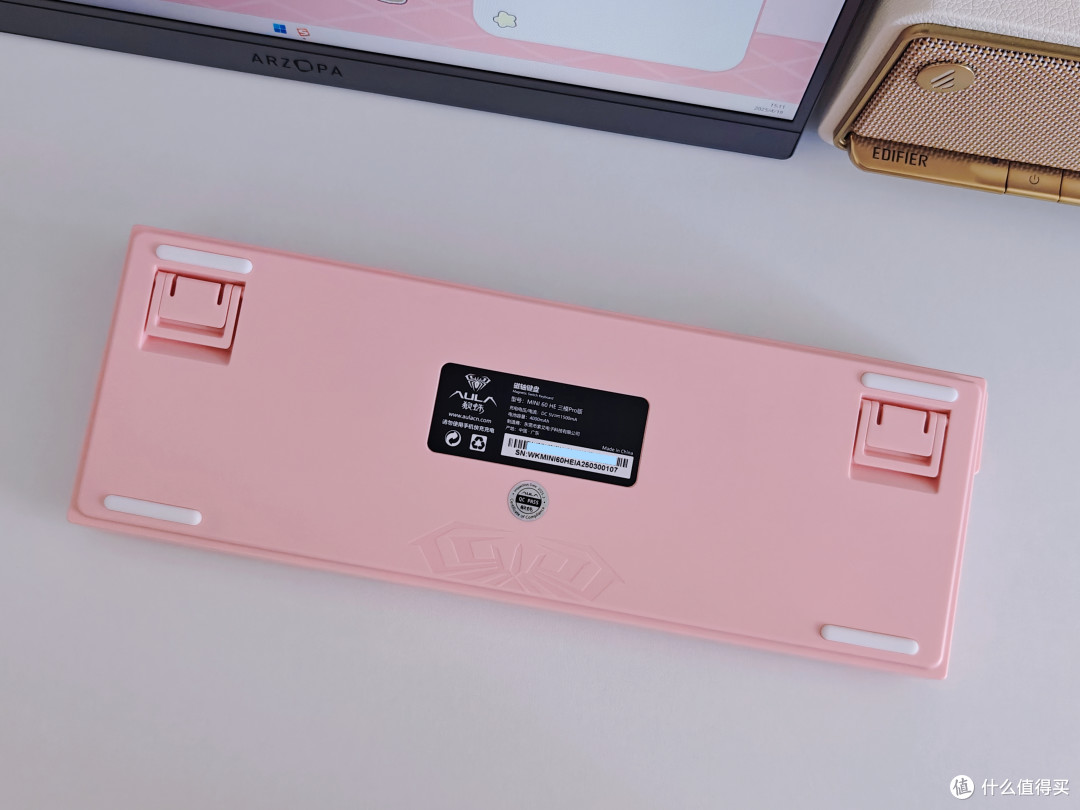 硬核浪漫,颜值与实力双持——狼蛛MINI60HE三模磁轴键盘