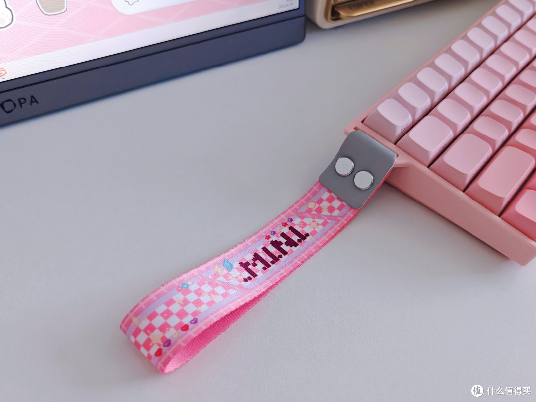 硬核浪漫,颜值与实力双持——狼蛛MINI60HE三模磁轴键盘