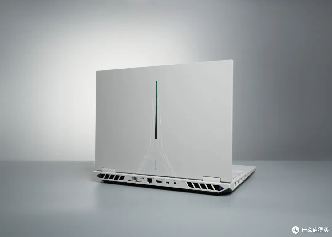 七彩虹 隐星G16 Pro RTX 5080笔记本 开箱测试