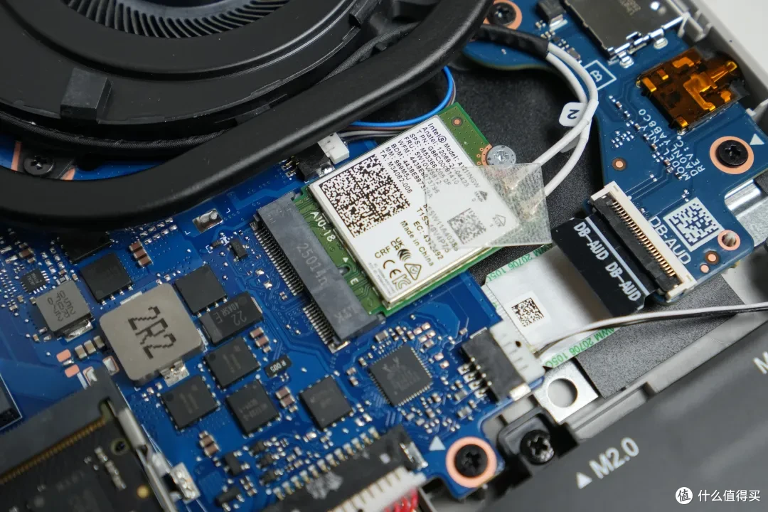 七彩虹 隐星G16 Pro RTX 5080笔记本 开箱测试