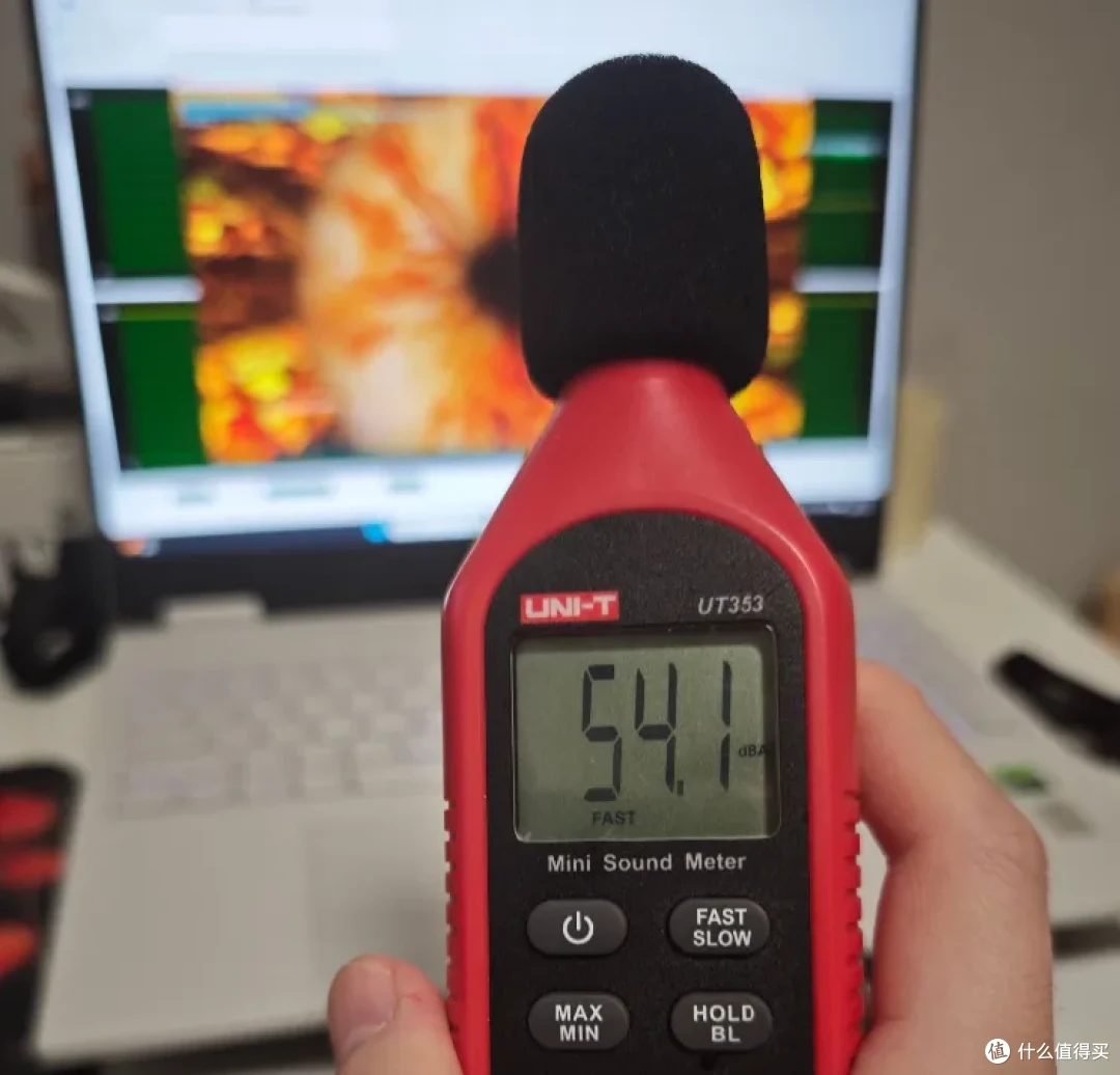 七彩虹 隐星G16 Pro RTX 5080笔记本 开箱测试