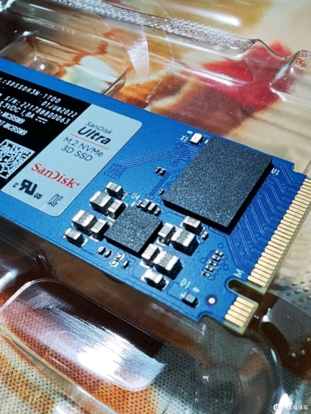 高速赋能,畅行数字新境:闪迪1TB SSD固态硬盘