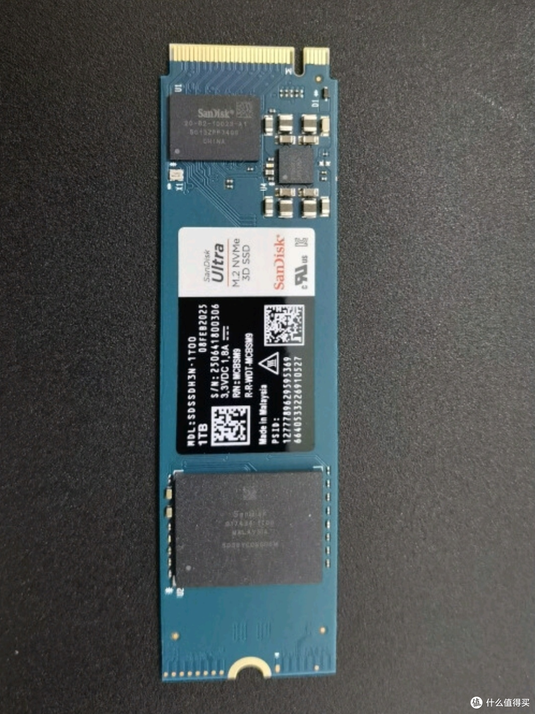 高速赋能,畅行数字新境:闪迪1TB SSD固态硬盘