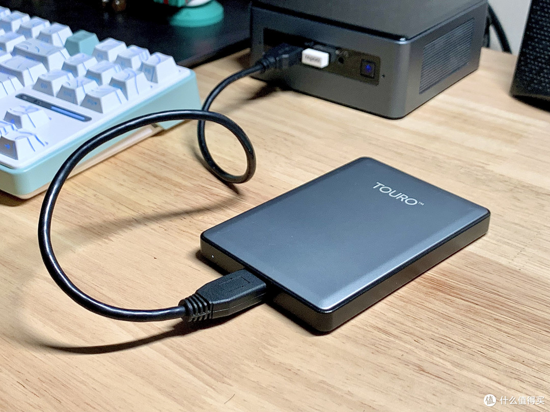 十年相伴,7200转+USB3.0!揭秘日立TOURO S移动硬盘为何依然能打