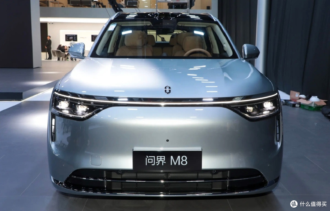 问界M8:新技术赋能,定义家庭智慧出行新标杆