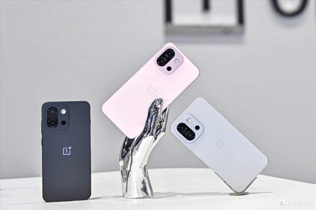 800元差价!一加13T对比OPPO Find X8s,谁更值得入手?