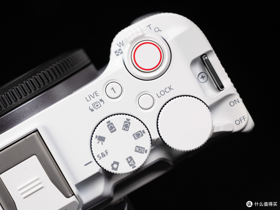 轻便且专业 佳能EOS R50V解析与实拍