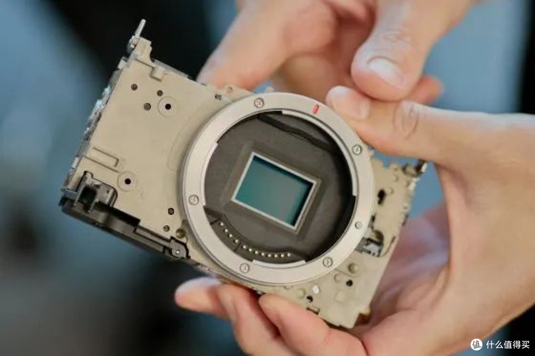 轻便且专业 佳能EOS R50V解析与实拍