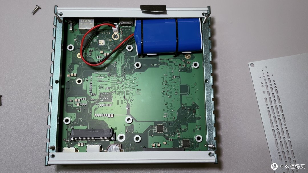 被动散热+全闪存储+UPS，蜀兜 NAS PD5 开箱评测：是否值得入手？