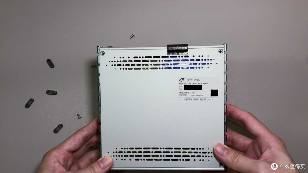 被动散热+全闪存储+UPS，蜀兜 NAS PD5 开箱评测：是否值得入手？