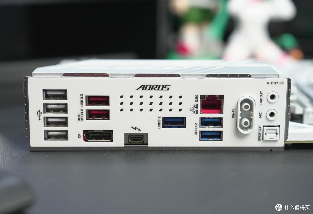 技嘉Z890冰雕主板+ Ultra 7+5060Ti装机，全白平台这样配才稳!