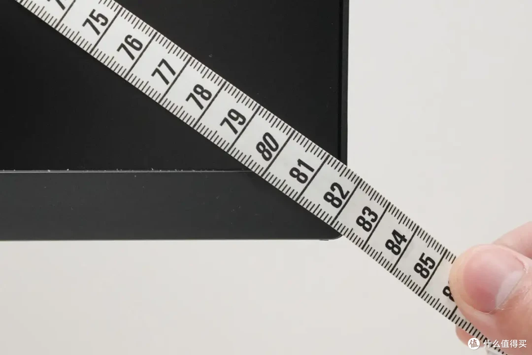 大屏高清不妥协:三星 S32D806UAC 4K 显示器值不值得买?