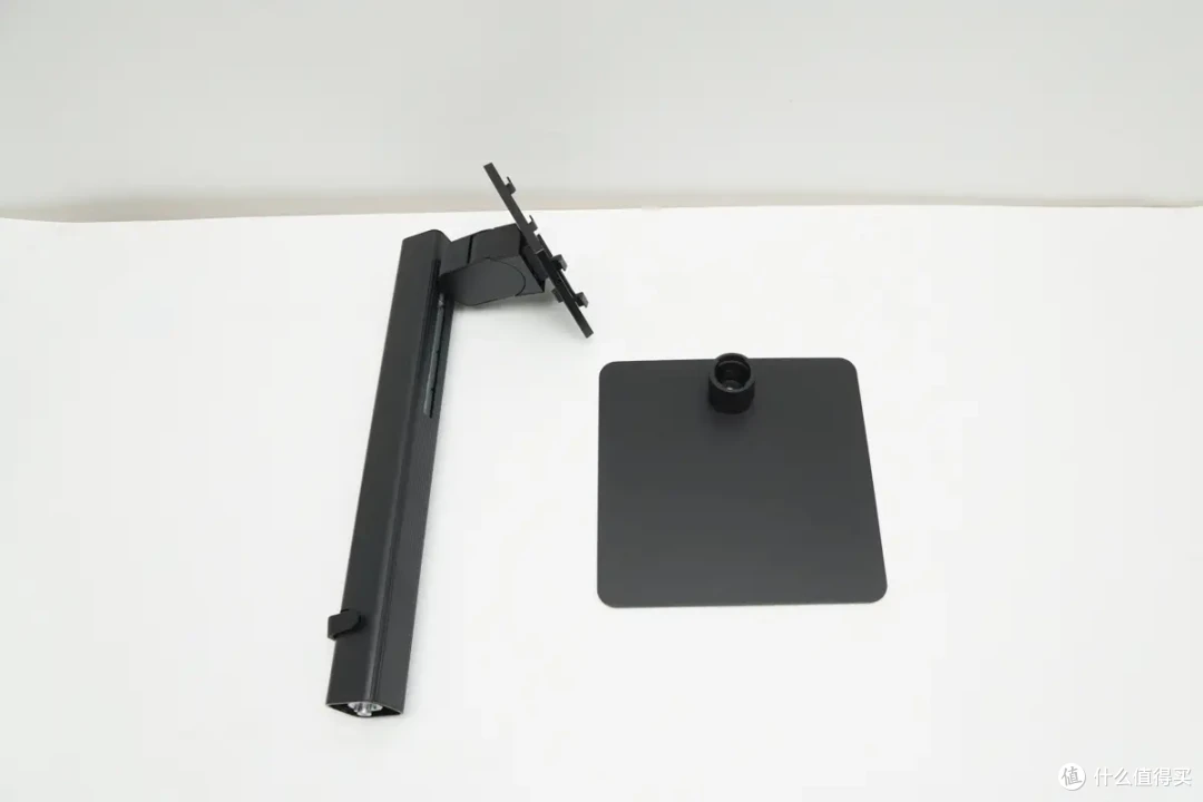 大屏高清不妥协:三星 S32D806UAC 4K 显示器值不值得买?