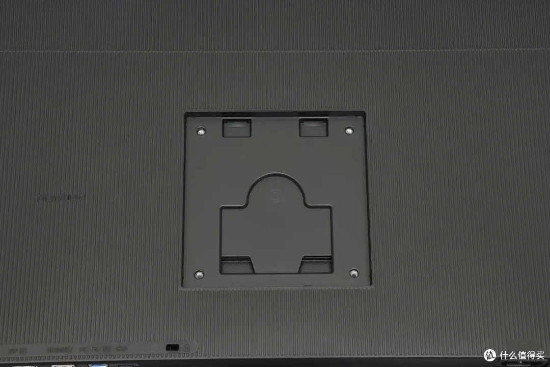 大屏高清不妥协:三星 S32D806UAC 4K 显示器值不值得买?
