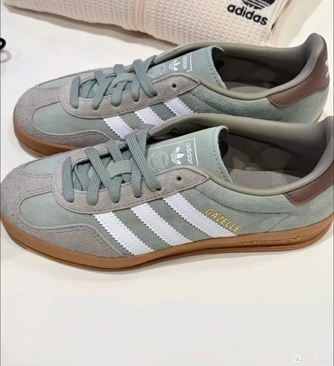 经典设计,绿灰配色:adidas Originals GAZELLE INDOOR 板鞋