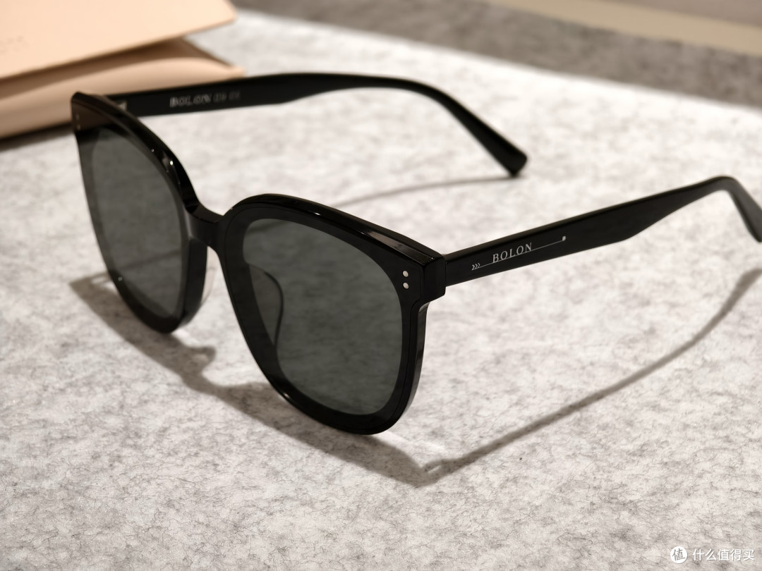 🕶️夏天墨镜选购干货，从防晒到颜值——以及我的爱用墨镜分享～
